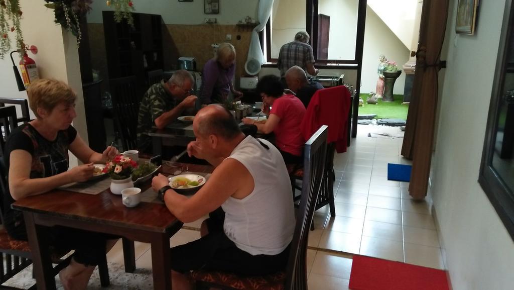 Roemah Canting Homestay Yogyakarta Kültér fotó